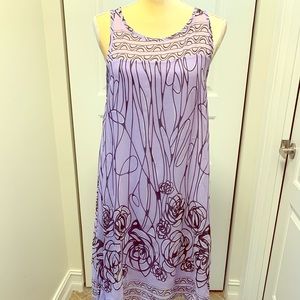 Beautiful and comfortable lined dress.